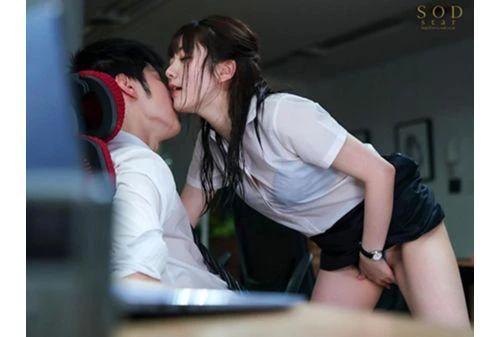 stars-388_bit-ket-lai-cong-ty-voi-co-dong-nghiep-trong-dem-mua-bao