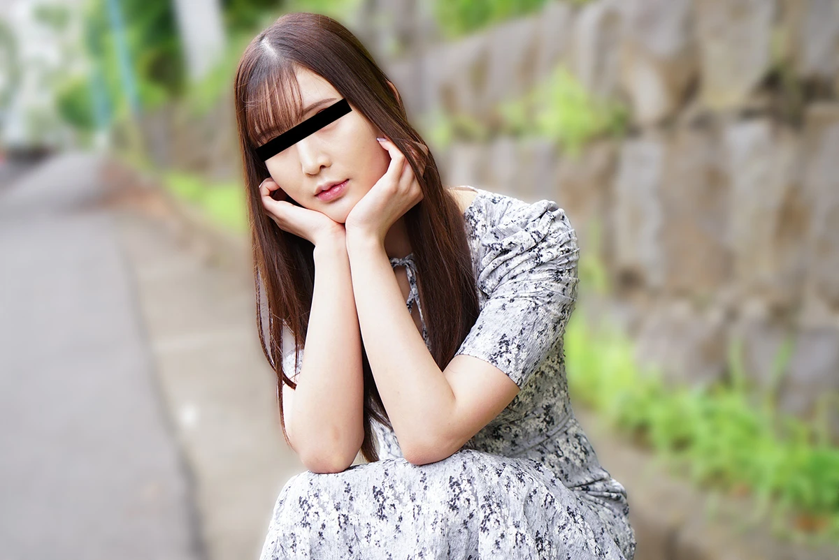 042924_01-em-gai-nghiep-du-voi-khuon-mat-ngay-tho